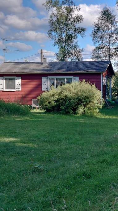 Stuga Vad Vatten Åsarp Buitenkant foto