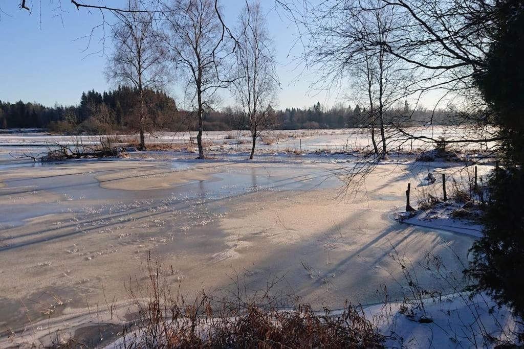 Stuga Vad Vatten Åsarp Buitenkant foto